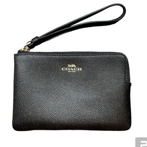 COACH Corner Zip Wristlet Black/Gold